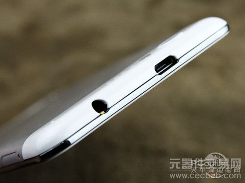 清新文艺范儿 白色款vivo X1外观评测5