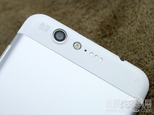 清新文艺范儿 白色款vivo X1外观评测1