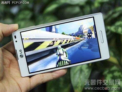 4.7英寸屏棱角外观 LG Optimus L9评测22