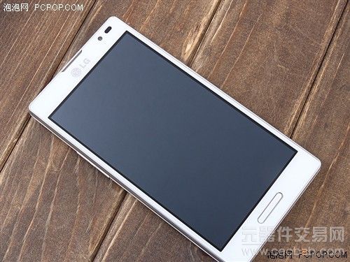 4.7英寸屏棱角外观 LG Optimus L9评测2
