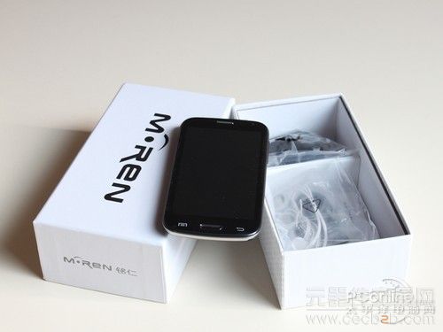 1G双核4.7英寸高清视界 铭仁A2手机评测2