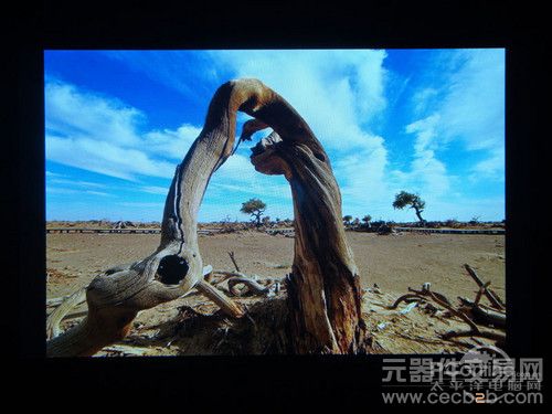 1GHz双核4寸时尚TD手机 华为T8833评测5