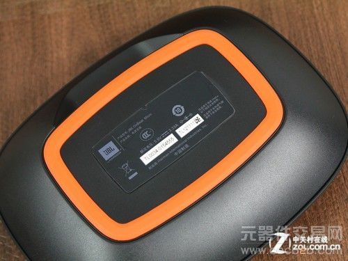 专为iPhone5打造 JBL新款底座音响评测11