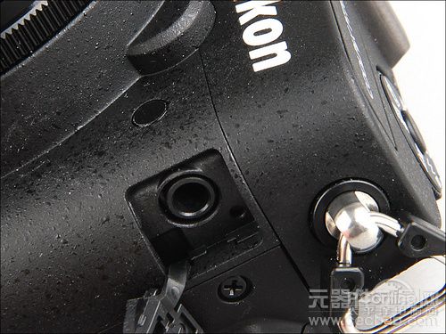 专业操控全面升级 专业DC尼康P7700评测8