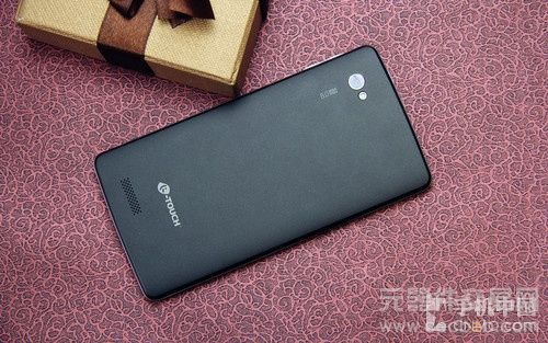 720p巨屏1.5GHz四核 大黄蜂Touch评测0