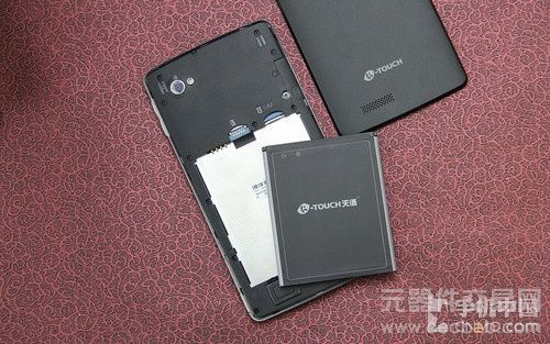 720p巨屏1.5GHz四核 大黄蜂Touch评测0