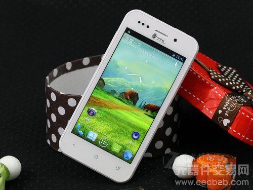 小米M2到货 白色苹果iPhone 4S倾城狂甩5