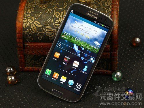 最强四核机 移动版三星I9308售3700元0