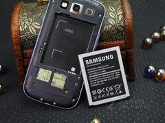 最强四核机 移动版三星I9308售3700元4