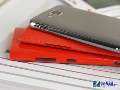 分析:三星ATIV S/诺基亚920/HTC 8X哪不同4 分析:三星ATIV S/诺基亚920/HTC 8X哪不同4