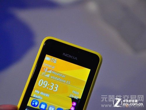 音质续航均给力 5色诺基亚301现场体验4