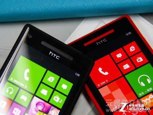 对比诺基亚920与联通电信HTC 8X图赏3
