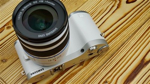众技术汇聚一身 三星NX300评测16