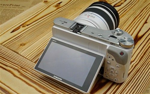 众技术汇聚一身 三星NX300评测11