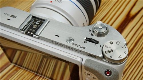众技术汇聚一身 三星NX300评测13