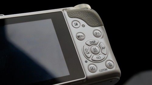 众技术汇聚一身 三星NX300评测5