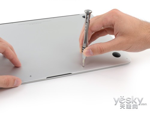 2013款MacBook Air拆解 内部构造变化不大0