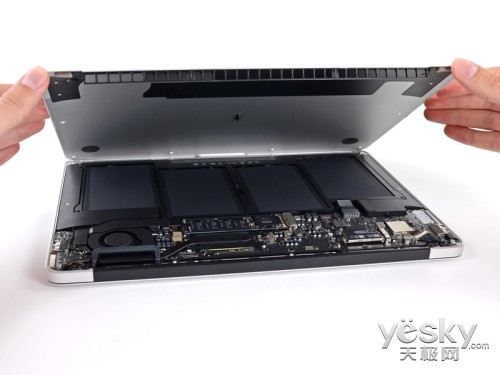 2013款MacBook Air拆解 内部构造变化不大1