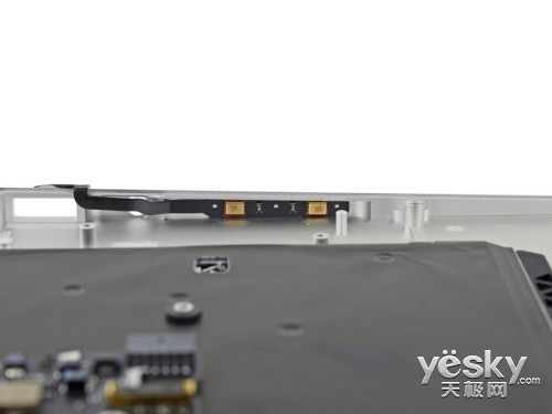 2013款MacBook Air拆解 内部构造变化不大3