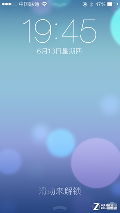 新扁平化/旧拟物化实景PK iOS7对比iOS60