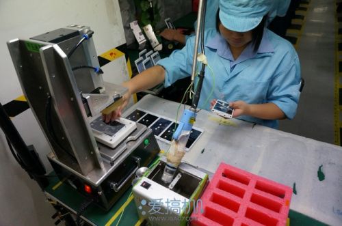 揭秘手机生产厂 逛oppo车间_图片资讯