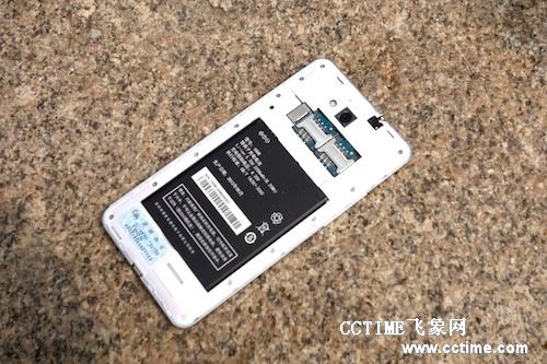 大屏四核个性服务定制 100+百变手机评测9