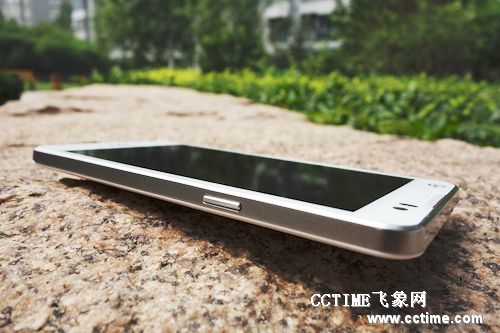 大屏四核个性服务定制 100+百变手机评测4