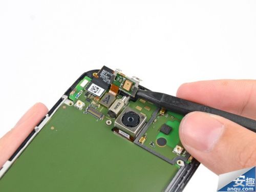 美国制造的Moto X完全拆解！可维修指数7分14