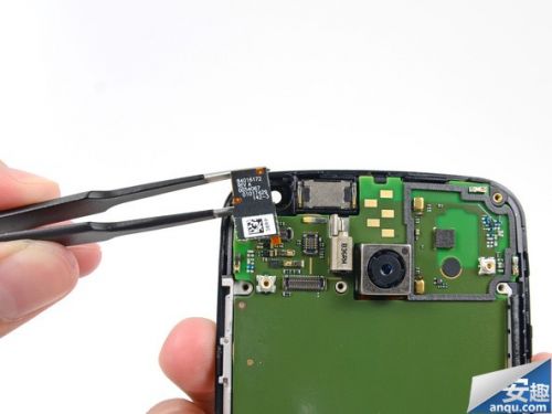 美国制造的Moto X完全拆解！可维修指数7分15
