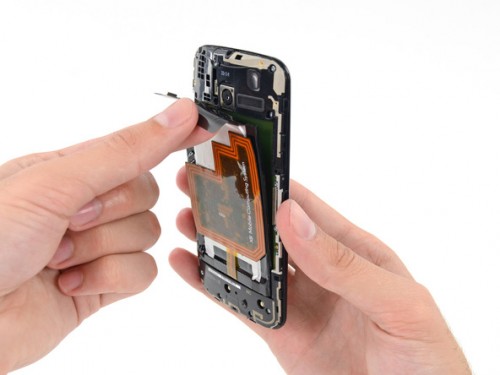 摩托罗拉最新旗舰Moto X完全拆解1