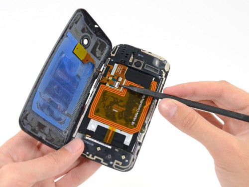 摩托罗拉最新旗舰Moto X完全拆解1