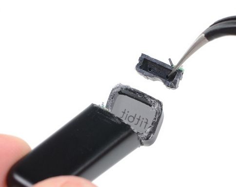 拆解Fitbit Flex智能腕带 续航7天带NFC3