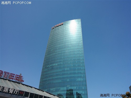 2.65mm边框/骁龙800处理器 LG G2评测3