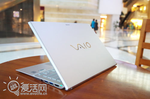 身披碳纤维战衣 SONY VAIO Pro 13轻薄触控新体验0