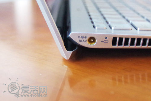 身披碳纤维战衣 SONY VAIO Pro 13轻薄触控新体验9