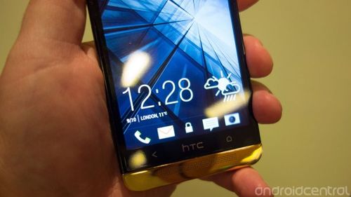 土豪金弱爆了 18K镀金版HTC One上手试玩5