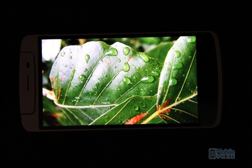 可旋转镜头一转倾心 OPPO N1详细评测（图）3