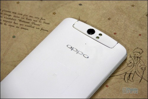 可旋转镜头一转倾心 OPPO N1详细评测（图）1