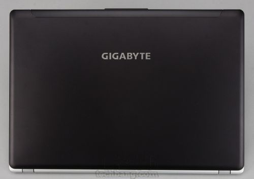 Gigabyte P34G评测：14吋轻薄游戏笔电效能不打折0
