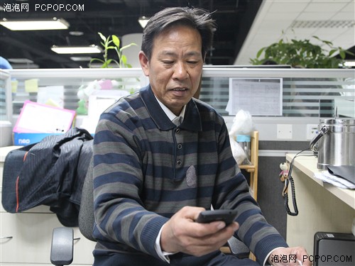 送咱爸妈最合适! 寸草心老人手机评测0