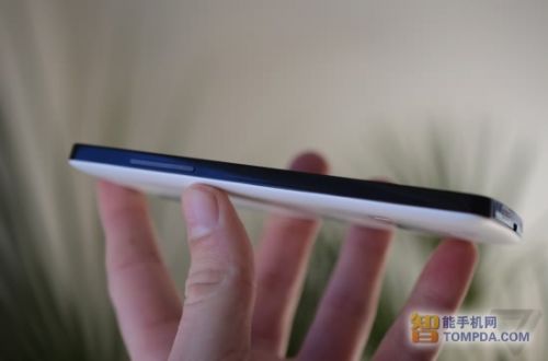 谷歌五太子驾到 4.95寸Nexus 5真机试玩4