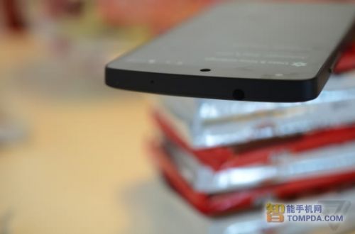 谷歌五太子驾到 4.95寸Nexus 5真机试玩3