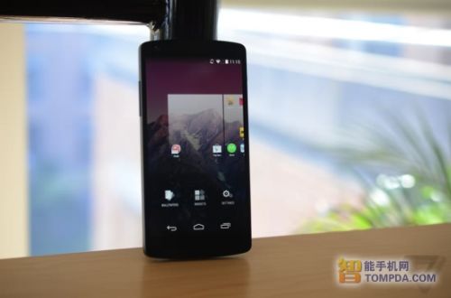 谷歌五太子驾到 4.95寸Nexus 5真机试玩3