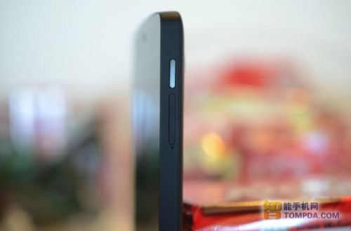 谷歌五太子驾到 4.95寸Nexus 5真机试玩4