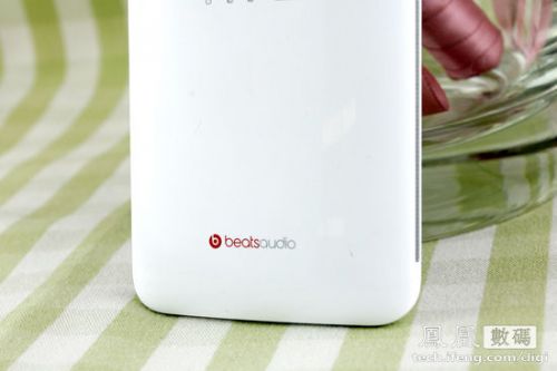 HTC Butterfly s评测:One系列另类诠释2 HTC Butterfly s评测:One系列另类诠释2