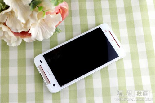 HTC Butterfly s评测:One系列另类诠释3 HTC Butterfly s评测:One系列另类诠释3