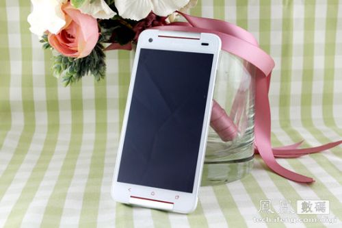 HTC Butterfly s评测:One系列另类诠释2 HTC Butterfly s评测:One系列另类诠释2