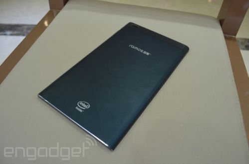 蓝魔Ramos i8抢先动手玩 采用Intel核心（图）1