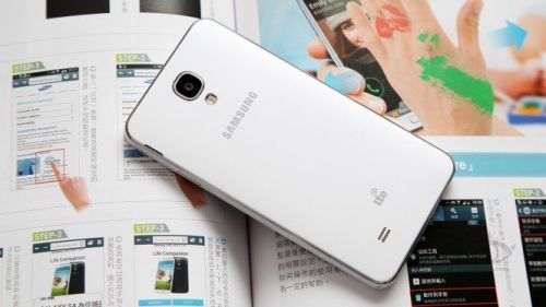 日皮韩骨跨海登台 GALAXY J完整实测1