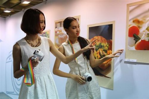 打印_<em>佳能</em>圣诞之约 <em>女生单反</em>白色派对大揭秘_